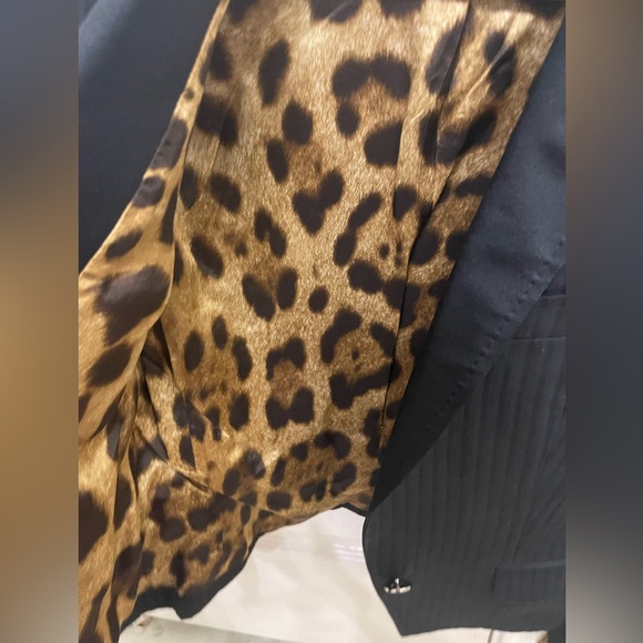 VINTAGE DOLCE & GABBANA BLACK WOMEN'S JACKET WITH LEOPARD LINING - Picture 4 of 16